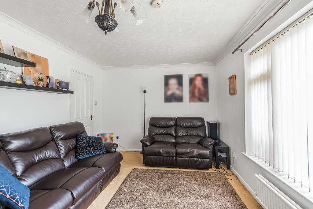Banbury, Oxfordshire, OX17 3 bed semidetached house £300,000