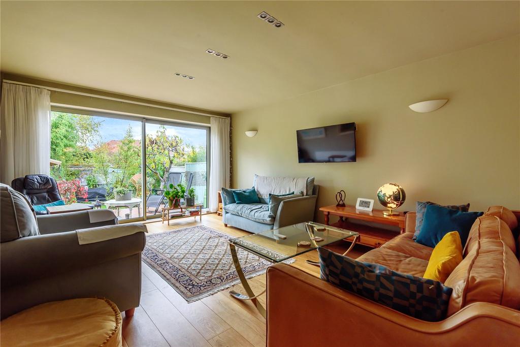 Everest Road, Leckhampton, Cheltenham, GL53 3 bed detached house £500,000