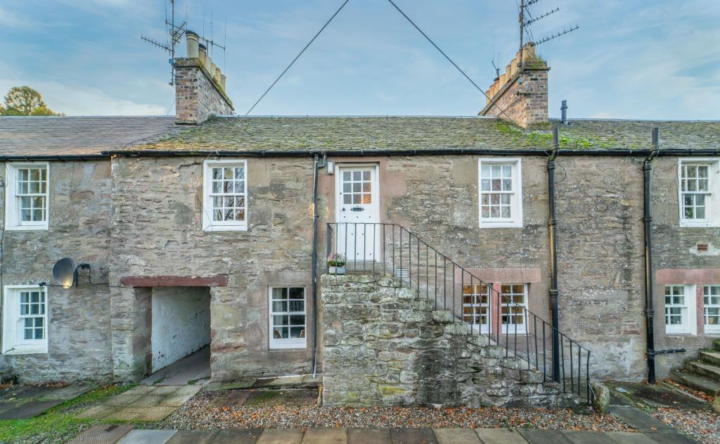 Grey Row, Ruthvenfield, Perth, PH1 3JR 2 bed apartment £132,500
