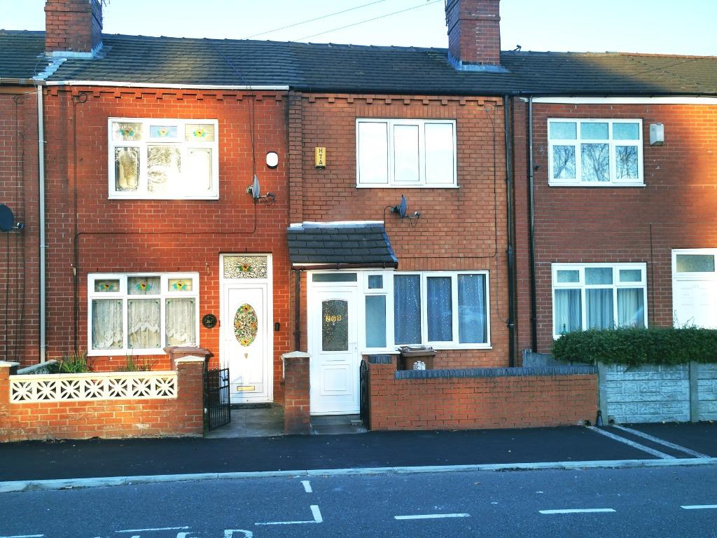 Derbyshire Hill Road, St Helens, WA9 2 bed terraced house £75,000