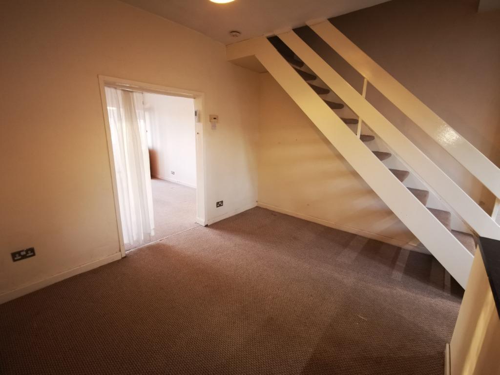 Derbyshire Hill Road, St Helens, WA9 2 bed terraced house £75,000