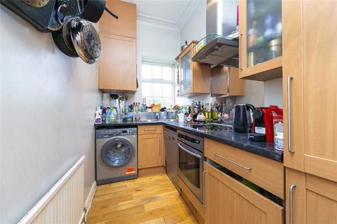 Flat 2, 21 Queens Road, Richmond, TW10 6JW