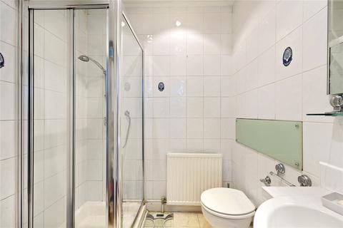 Flat 2, 21 Queens Road, Richmond, TW10 6JW