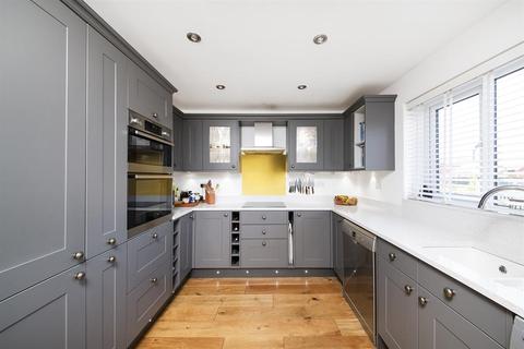 43 Firthland Road, Pickering, YO18 8BZ