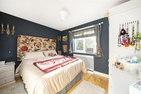 43 Firthland Road, Pickering, YO18 8BZ