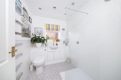 43 Firthland Road, Pickering, YO18 8BZ