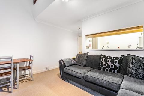 16 Badgers Close, Woking, GU21 3JF