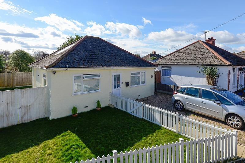 Ravenscourt Road, Rough Common, Canterbury 2 bed detached house £