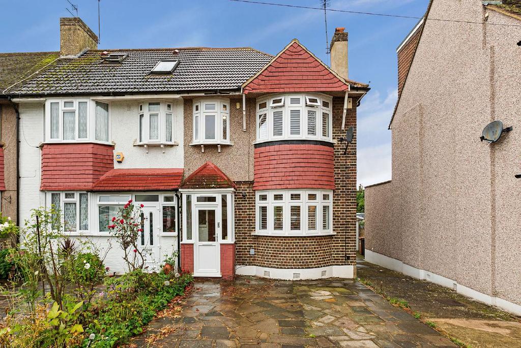 Churston Drive, Morden 3 bed end of terrace house £600,000