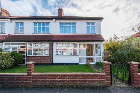 56 Gomshall Avenue, Wallington, SM6 8NY