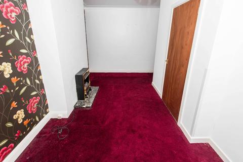 56 Gomshall Avenue, Wallington, SM6 8NY