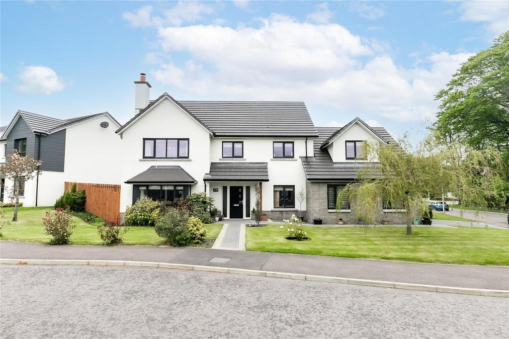 37 Polo Park, Stoneywood, Aberdeen, AB21 5 bed detached house - £550,000