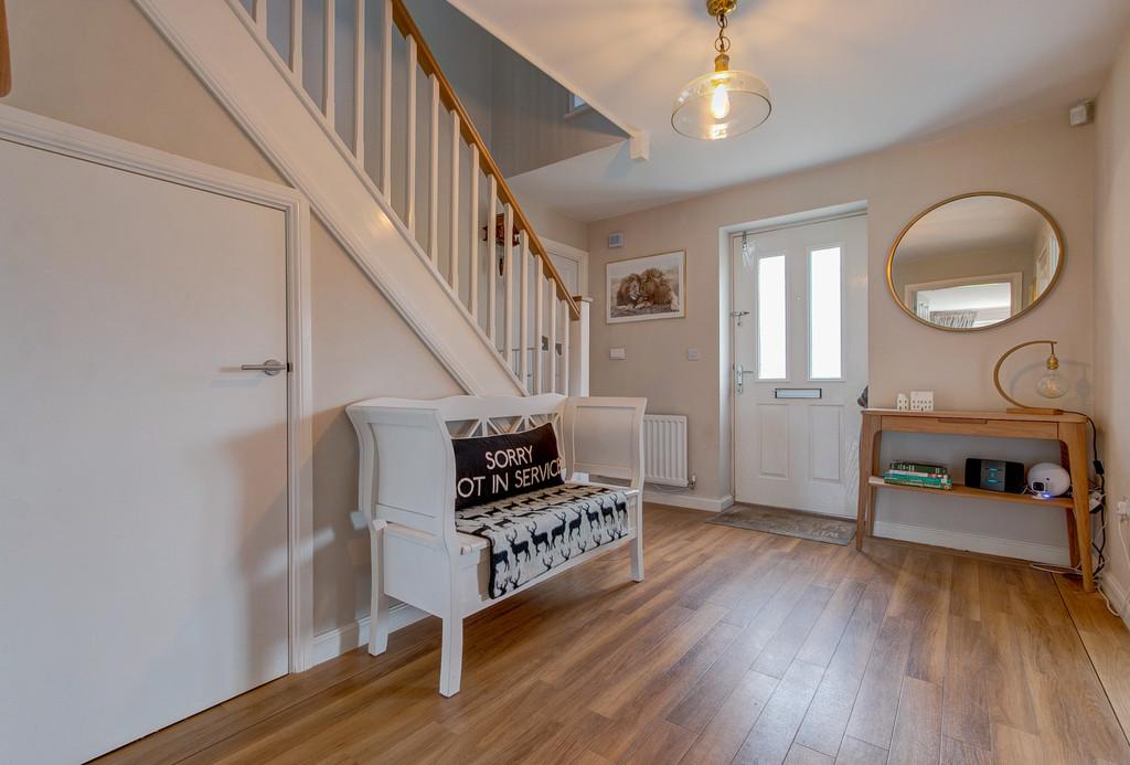 Ross Crescent, Inkberrow, Worcester, WR7 4FG 5 bed detached house £
