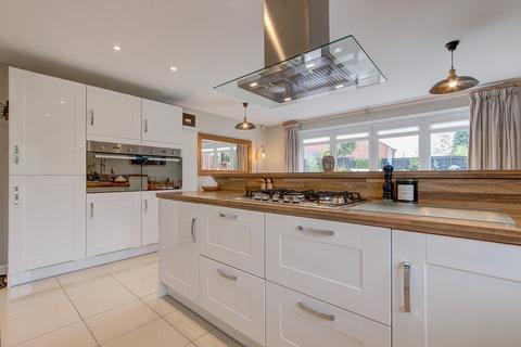 2 Ross Crescent, Inkberrow, Worcester, WR7 4FG