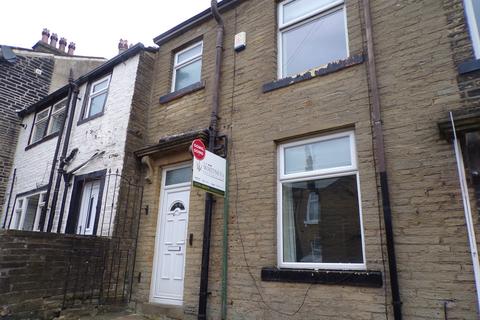 8 Back Field, Thornton, Bradford, BD13 3EX
