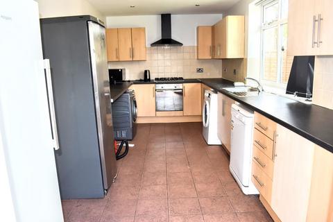 8 bedroom semi-detached house to rent, Heyscroft Road, Withington, Manchester