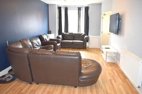 8 bedroom terraced house to rent, Whitby Road, Fallowfield, Manchester