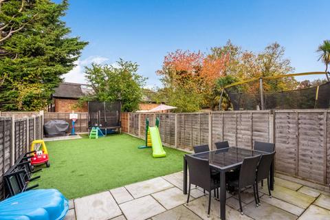25 Gerda Road, London, SE9 3SW