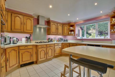 5 Betteridge Drive, Rownhams, Southampton, SO16 8LE