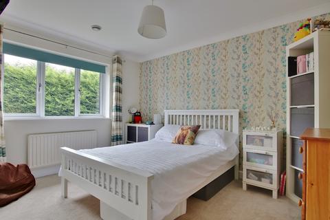 5 Betteridge Drive, Rownhams, Southampton, SO16 8LE