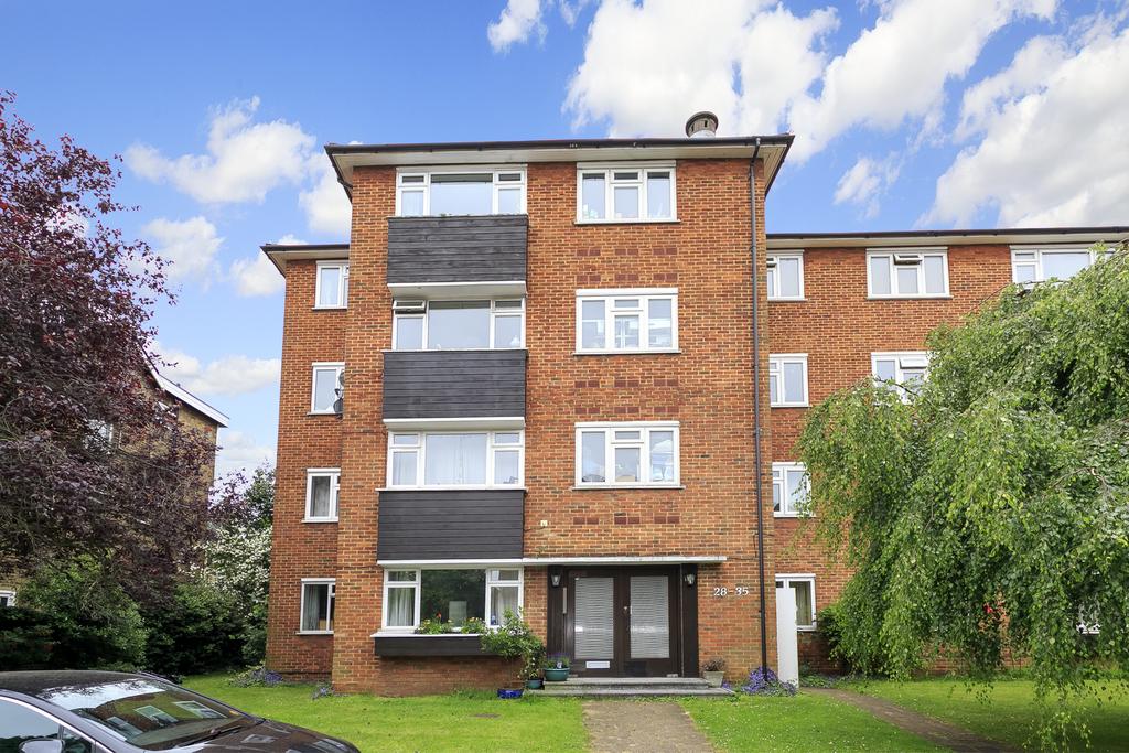 Kenmore Close, Kew, SRY, TW9 2 bed apartment £495,000