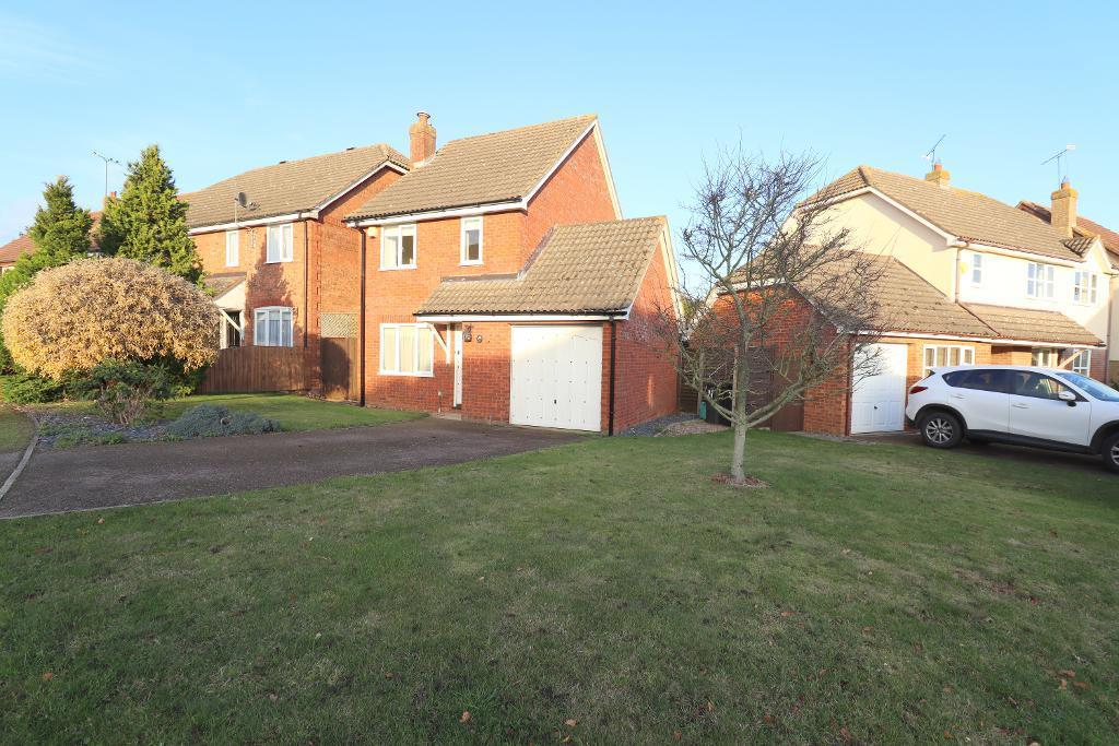 Morris Gardens, Ampthill, Bedfordshire, MK45 2RU 3 bed detached house