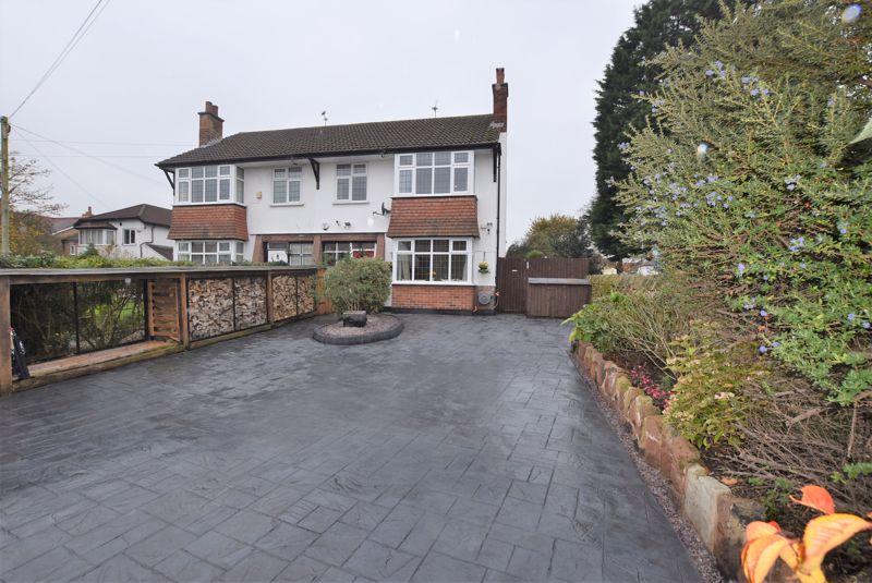 Upton Road, Moreton 3 bed semidetached house £250,000