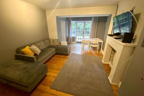 2 bedroom apartment to rent - Garden Flat, St. Pauls Road, Clifton, BS8
