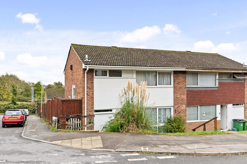 Holywell Avenue, Folkestone, CT19 3 bed terraced house £260,000
