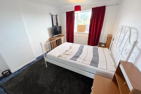 9 Arnold Avenue, Gonerby Hill Foot, Grantham, NG31 8HN