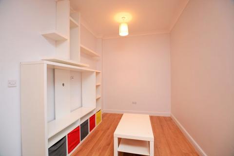 1 bedroom flat to rent, High Street, Slough