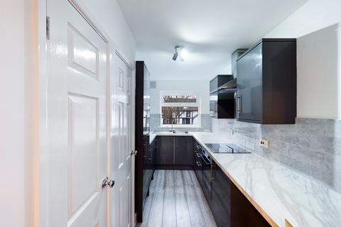 2 bedroom flat to rent, Slough SL3