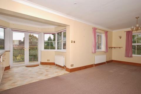 3 bedroom detached bungalow to rent, Southway Drive, Yeovil