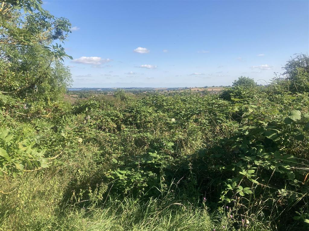 Cold Overton Road, Oakham Land £75,000