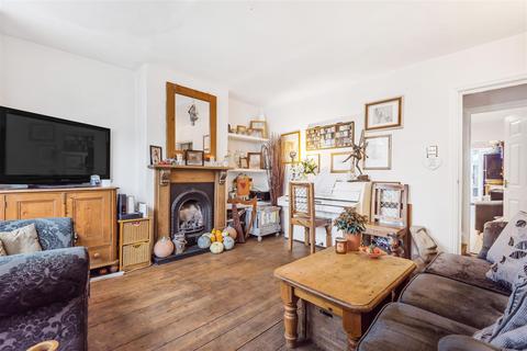 37 New Road, Richmond, TW10 7HZ