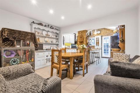 37 New Road, Richmond, TW10 7HZ
