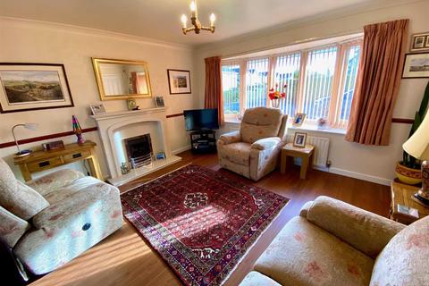41 Osprey Drive, Netherton, Huddersfield, HD4 7LG