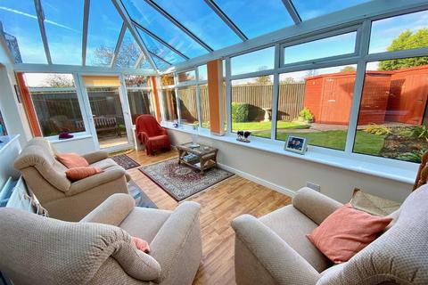 41 Osprey Drive, Netherton, Huddersfield, HD4 7LG