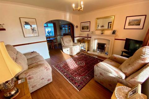 41 Osprey Drive, Netherton, Huddersfield, HD4 7LG