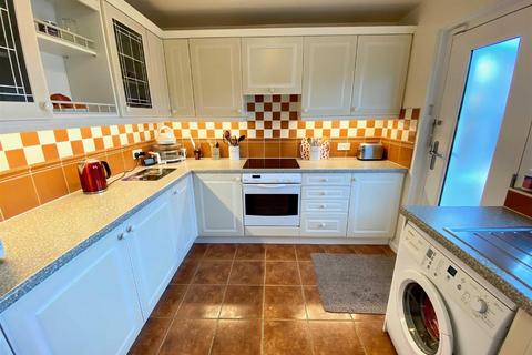 41 Osprey Drive, Netherton, Huddersfield, HD4 7LG