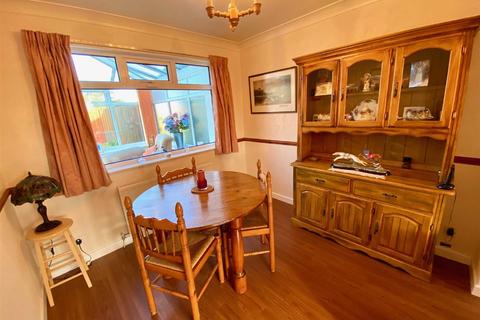 41 Osprey Drive, Netherton, Huddersfield, HD4 7LG