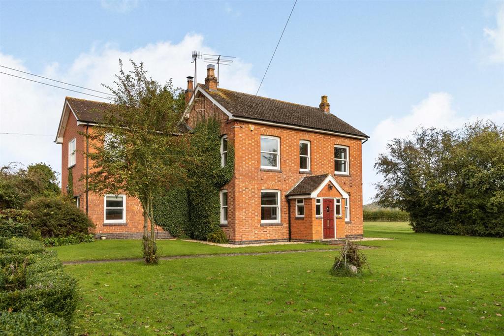 Crowle Road, Tibberton, Droitwich Spa, Worcestershire, WR9 7NT 5 bed
