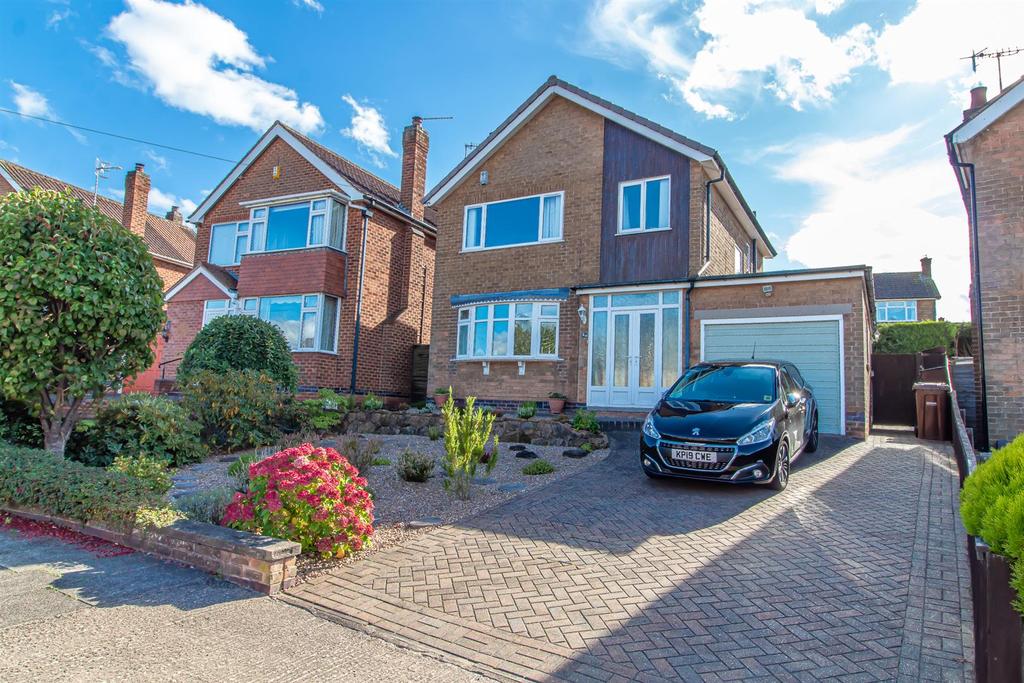 Whitby Crescent, Woodthorpe, Nottingham 3 bed detached house £340,000