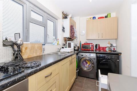 80 Limbrick Lane, Goring By Sea, Worthing, BN12 6AE