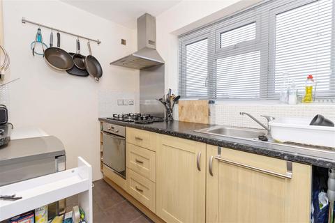 80 Limbrick Lane, Goring By Sea, Worthing, BN12 6AE