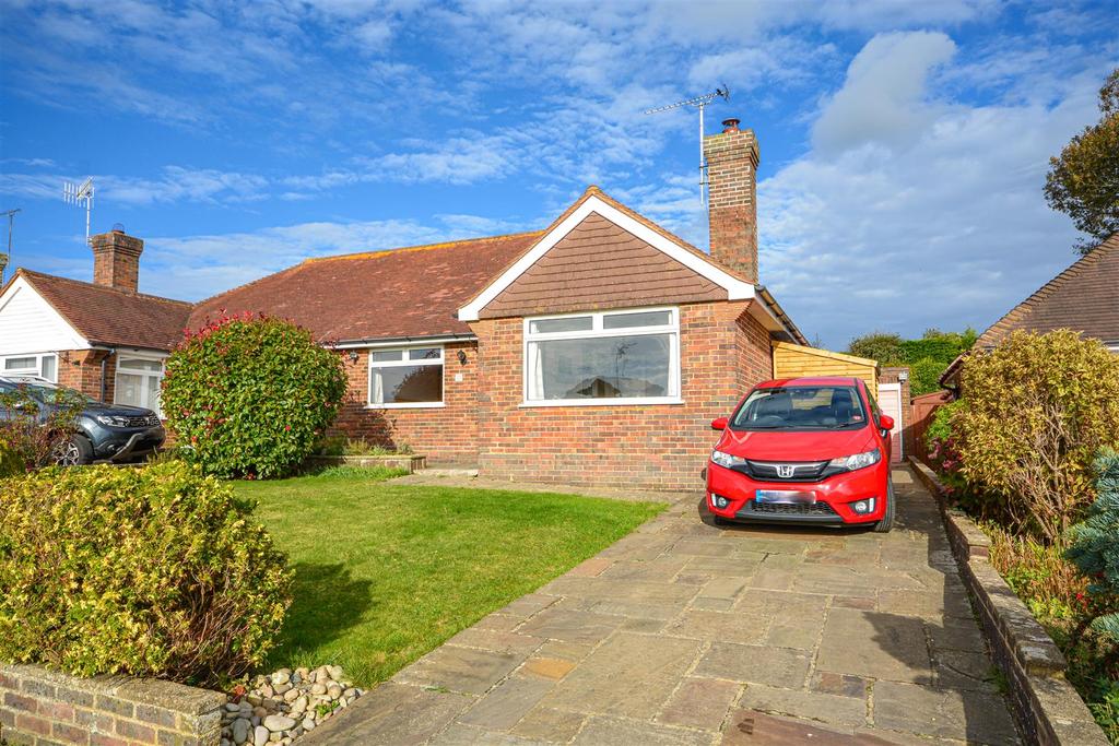 Tollgates, Battle 2 bed bungalow £360,000