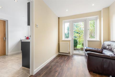 14 Bridle Drive, Clapham, Bedford, MK41 6BB