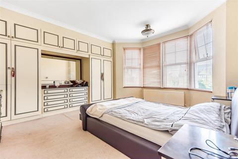 101 Bromham Road, Bedford, MK40 4BS