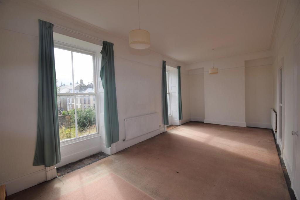 Dora Street, Porthmadog 4 bed house £175,000