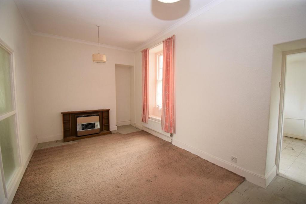 Dora Street, Porthmadog 4 bed house £175,000